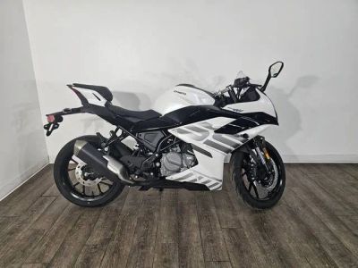 2026 CFMOTO 300SS — front three-quarter view