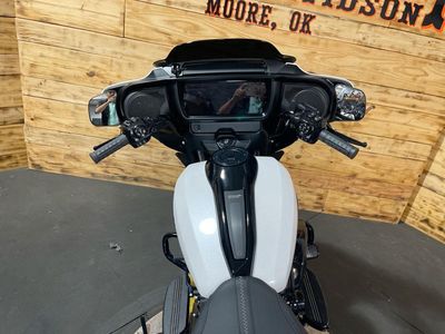 2025 Harley-Davidson FLHX - Street Glide — photo 13 view