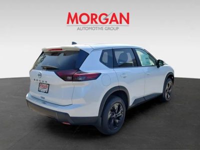 2026 Nissan Rogue — side profile view
