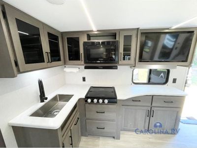 2025 Grand Design Transcend - Photo 10