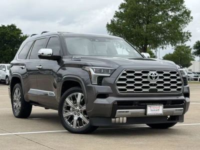 2024 Toyota Sequoia - Photo 2