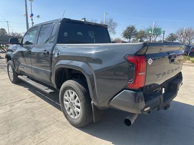 2024 Toyota Tacoma - Photo 4
