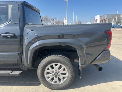 2024 Toyota Tacoma - Photo 3