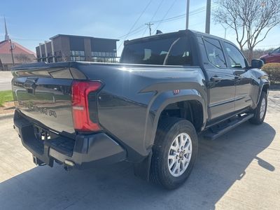 2024 Toyota Tacoma - Photo 6