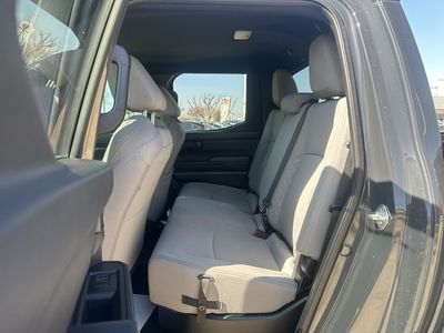 2024 Toyota Tacoma - Photo 10