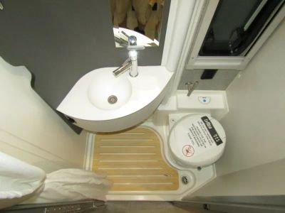 2025 Winnebago EKKO - Photo 10