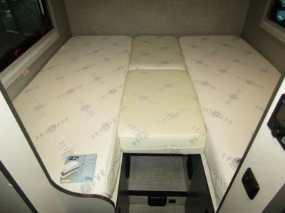 2025 Winnebago EKKO - Photo 9