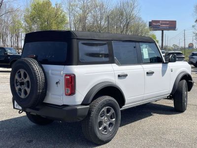 2026 Ford Bronco - Photo 3