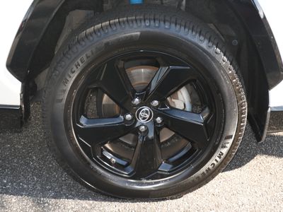 2019 Toyota RAV4 Hybrid - Photo 22