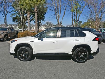 2019 Toyota RAV4 Hybrid - Photo 2