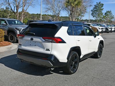 2019 Toyota RAV4 Hybrid - Photo 4