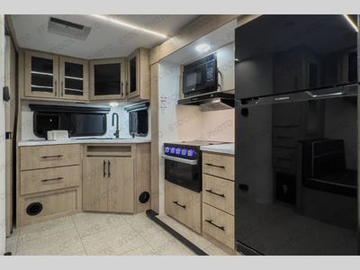 2025 Grand Design Imagine XLS - Photo 5