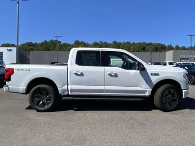 2025 Ford F-150 Lightning - Photo 2