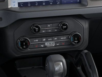 2026 Ford Bronco - Photo 16