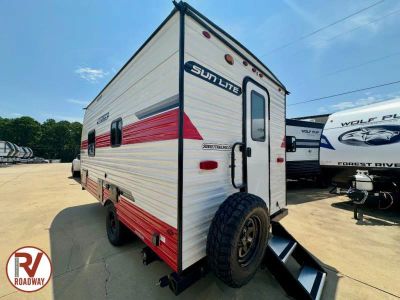 2027 Sunset Park RV Sun Lite — detail view