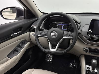 2025 Nissan Altima - Photo 25