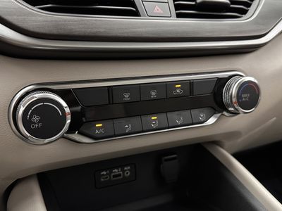 2025 Nissan Altima - Photo 16