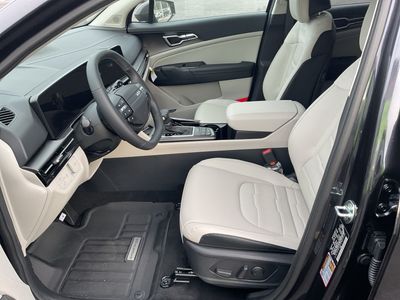2026 Kia Sportage — photo 9 view