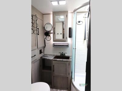 2022 Dutchmen RV Kodiak - Photo 33