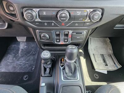 2026 Jeep Wrangler — photo 16 view