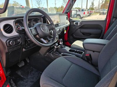 2026 Jeep Wrangler — photo 14 view
