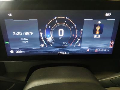 2025 Chevrolet Traverse - Photo 14