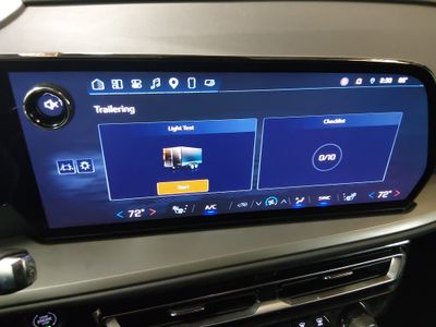 2025 Chevrolet Traverse - Photo 16