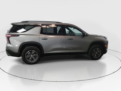 2025 Chevrolet Traverse - Photo 8