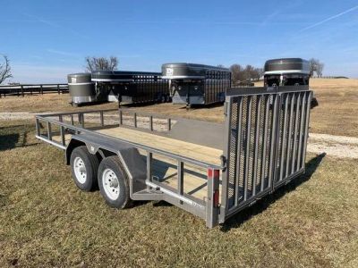 2022 CORN PRO UT-16 — rear three-quarter view