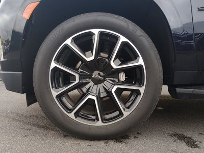 2024 Chevrolet Suburban - Photo 10