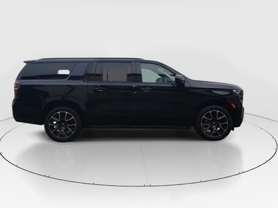 2024 Chevrolet Suburban - Photo 8