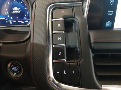 2024 Chevrolet Suburban - Photo 21