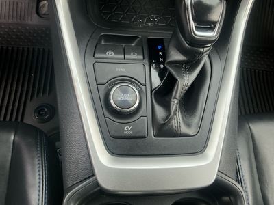 2020 Toyota RAV4 - Photo 12
