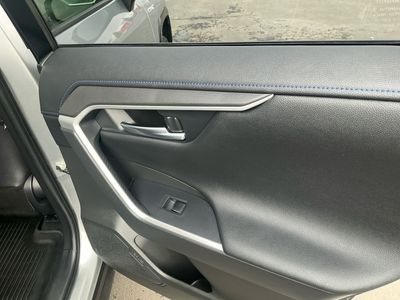 2020 Toyota RAV4 - Photo 19