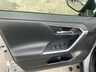 2020 Toyota RAV4 - Photo 15