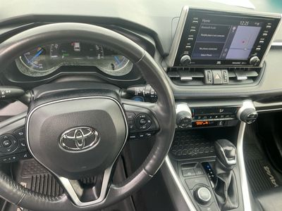 2020 Toyota RAV4 - Photo 14