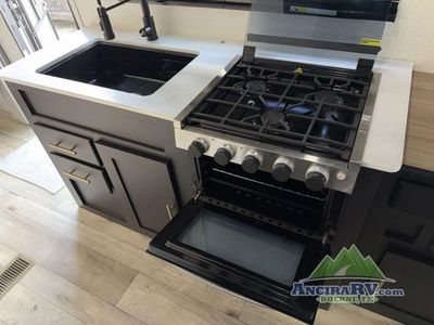 2022 Keystone RV Springdale - Photo 10