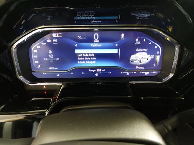 2025 Chevrolet Silverado 1500 — photo 14 view