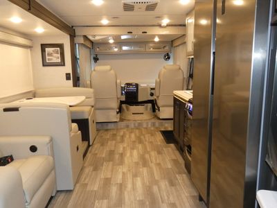 2026 Thor Motor Coach Luminate - Photo 6