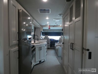 2026 Holiday Rambler Admiral - Photo 6