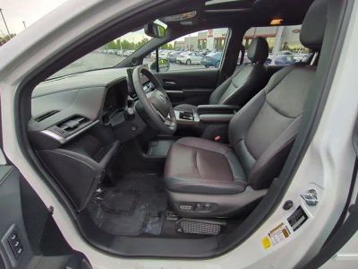2025 Toyota Sienna - Photo 8