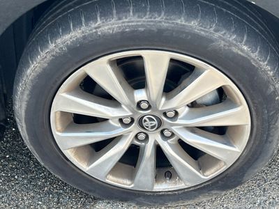 2017 Toyota Camry - Photo 12