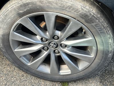 2017 Toyota Camry - Photo 18
