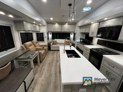 2026 Brinkley Model Z - Photo 6