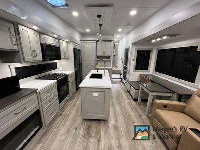 2026 Brinkley Model Z - Photo 7