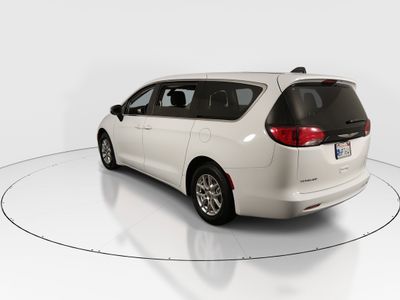 2022 Chrysler Voyager - Photo 5