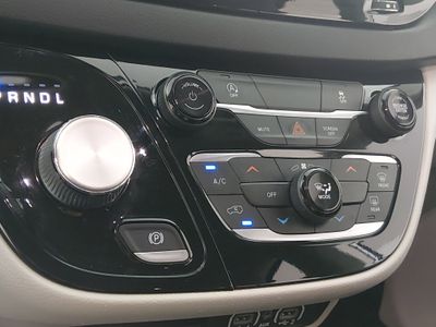 2022 Chrysler Voyager - Photo 19