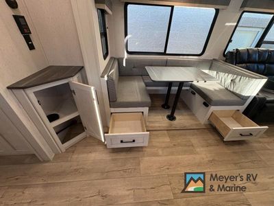 2024 Dutchmen RV Astoria - Photo 18