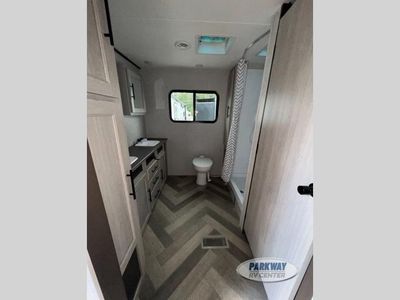 2023 CrossRoads RV Zinger - Photo 7