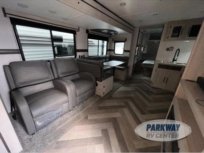 2023 CrossRoads RV Zinger - Photo 12